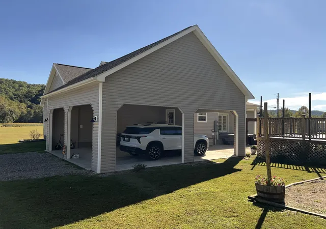 Photo 4 of Single family home for sale at 11001 Cranston Rd, Morehead, KY 40351 | MLS# 26026953 | Listing updated on 2026-10-13