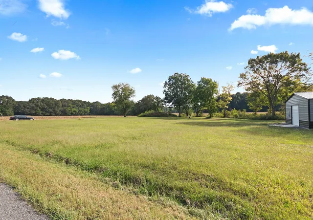 Photo 3 of Land for sale at 609 Oak Grv Church Rd, Benton, KY 42025 | MLS# 26027285 | Listing updated on 2026-10-02