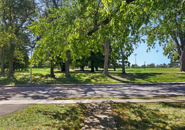 Photo 3 of Sale Pending at 411 Park View Ave, Lexington, KY 40505 | MLS# 26027489 | Listing updated on 2026-10-17