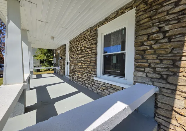 Photo 2 of Sale Pending at 433 Main Ave, Georgetown, KY 40324 | MLS# 26026959 | Listing updated on 2026-10-20