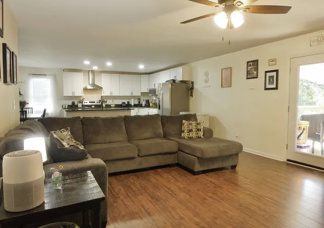 Photo 3 of Single family home for sale at 112 Ridgewood Ln, Frankfort, KY 40601 | MLS# 26027233 | Listing updated on 2026-10-03