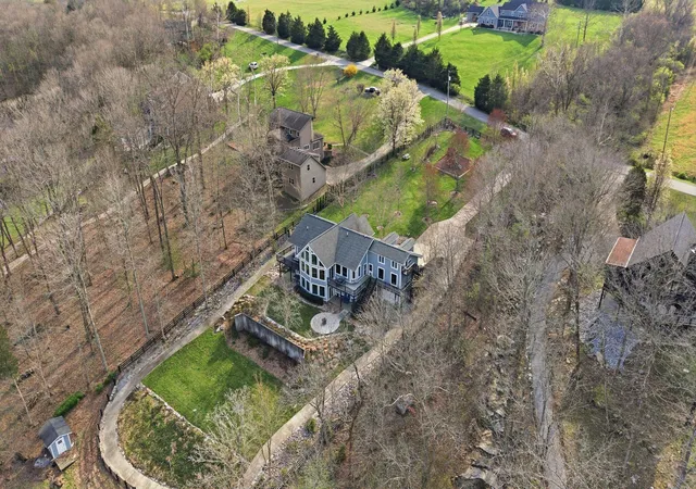 Photo 2 of Single family home for sale at 866 Donmar Dr, Lancaster, KY 40444 | MLS# 26026982 | Listing updated on 2026-10-13