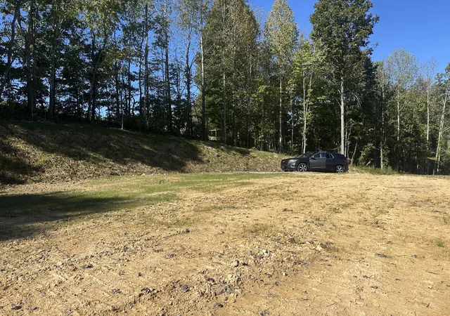 Photo 4 of Land for sale at 420 Hollywood Dr #63-64, Corbin, KY 40701 | MLS# 26026987 | Listing updated on 2026-10-13