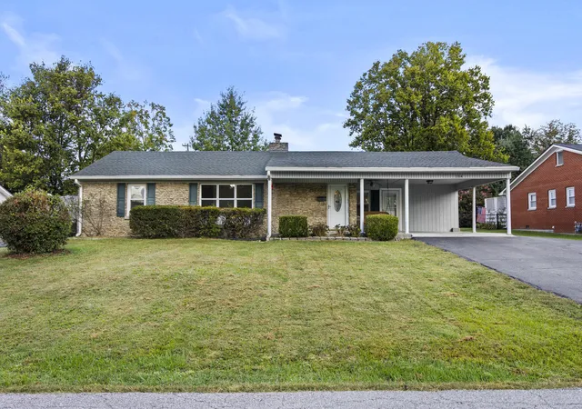Photo 1 of Single family home for sale at 104 Evergreen Dr, Lawrenceburg, KY 40342 | MLS# 26027146 | Listing updated on 2026-10-26