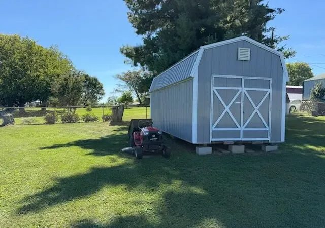 Photo 4 of Sale Pending at 305 Albert Sidney Johnston Ave, Maysville, KY 41056 | MLS# 26026992 | Listing updated on 2026-10-16