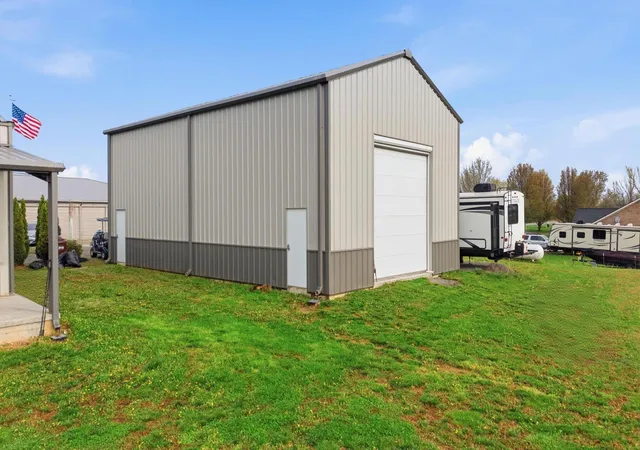 Photo 3 of Single family home for sale at 40 N Ridge Rd, Lancaster, KY 40444 | MLS# 26027237 | Listing updated on 2026-10-13