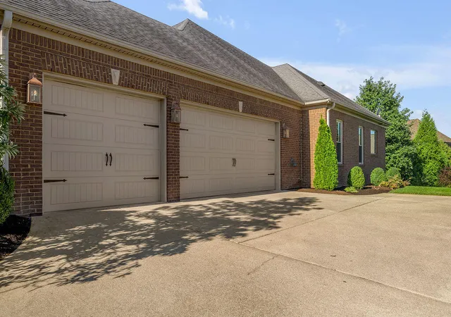 Photo 43 of Sale Pending at 209 Grassland Park, Lexington, KY 40515 | MLS# 26027022 | Listing updated on 2026-10-23
