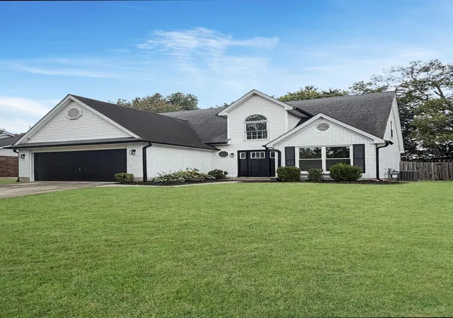 Photo 1 of Sale Pending at 1881 Timber Crk Dr, Lexington, KY 40509 | MLS# 26027392 | Listing updated on 2026-10-13