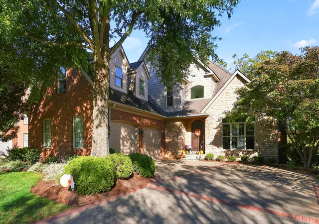 Photo 2 of Sale Pending at 889 Golden Bell Pl, Lexington, KY 40515 | MLS# 26027015 | Listing updated on 2026-10-16