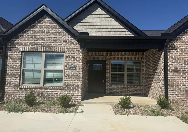 Photo 1 of Single family home for sale at 840 Ridgewood Dr #4, Berea, KY 40403 | MLS# 26027029 | Listing updated on 2026-10-13