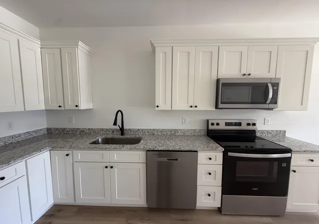 Photo 2 of Single family home for sale at 840 Ridgewood Dr #4, Berea, KY 40403 | MLS# 26027029 | Listing updated on 2026-10-13