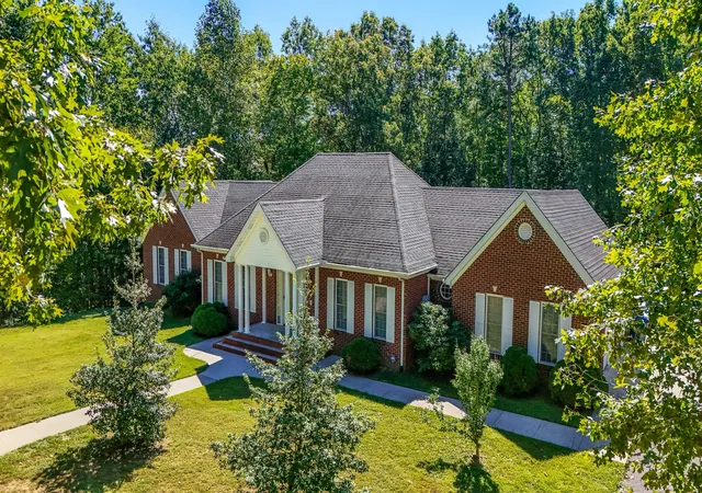 Photo 3 of Single family home for sale at 3095 Hl Springs Dr, London, KY 40744 | MLS# 26027152 | Listing updated on 2026-10-19
