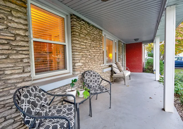Photo 3 of Single family home for sale at 554 Sheridan Dr, Lexington, KY 40503 | MLS# 26027125 | Listing updated on 2026-10-13