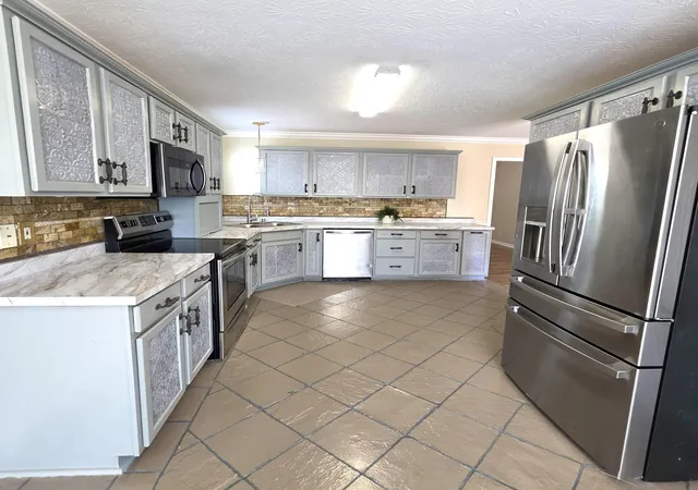 Photo 3 of Single family home for sale at 210 Secretariat St, Georgetown, KY 40324 | MLS# 26027061 | Listing updated on 2026-10-13