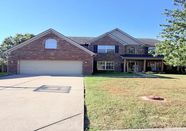 Photo 1 of Single family home for sale at 572 Thames Cir, Nicholasville, KY 40356 | MLS# 26027156 | Listing updated on 2026-10-17