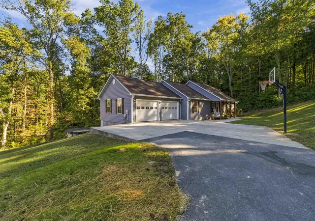 Photo 2 of Single family home for sale at 45 Chalet Trl, London, KY 40741 | MLS# 26027252 | Listing updated on 2026-10-13