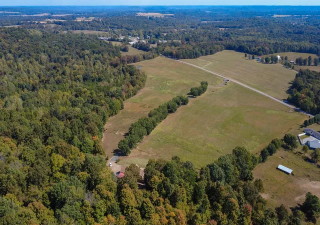 Photo 2 of Single family home for sale at 11335 Greenville Rd, Hopkinsville, KY 42240 | MLS# 26027141 | Listing updated on 2026-10-01