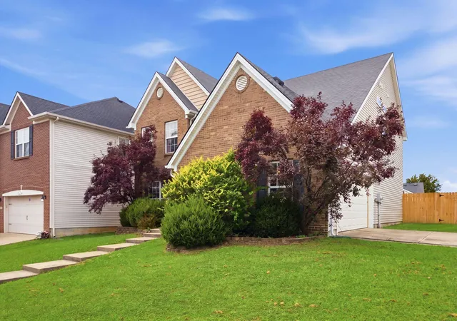 Photo 3 of Single family home for sale at 697 Cielo Vista Rd, Lexington, KY 40511 | MLS# 26027123 | Listing updated on 2026-10-13