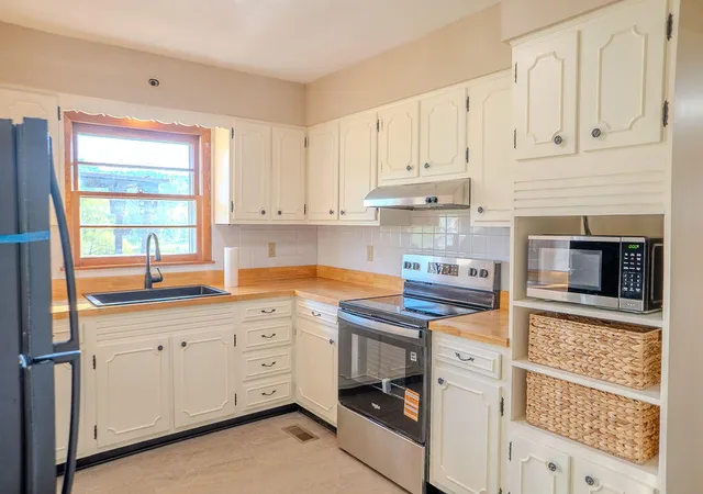 Photo 2 of Single family home for sale at 1330 Highway 191, West Liberty, KY 41472 | MLS# 26027474 | Listing updated on 2026-10-26