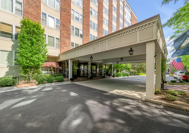 Photo 3 of Condo for sale at 101 S Hanover Ave #7B, Lexington, KY 40502 | MLS# 26027223 | Listing updated on 2026-10-20
