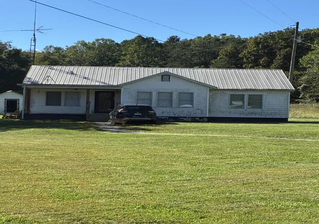 Photo 1 of Single family home for sale at 698 Flood Holw Rd, Salt Lick, KY 40371 | MLS# 26027461 | Listing updated on 2026-10-13