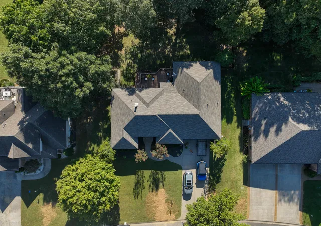 Photo 3 of Sale Pending at 315 Forest Ridge Dr, Paducah, KY 42003 | MLS# 26028215 | Listing updated on 2026-10-19