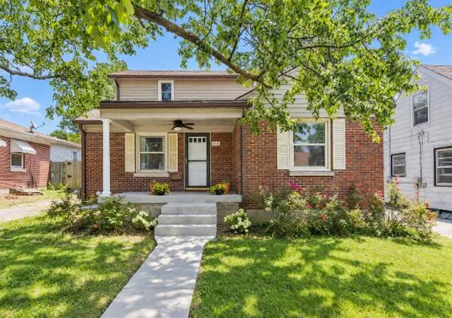 Photo 1 of Single family home for sale at 814 Marcellus Dr, Lexington, KY 40505 | MLS# 26028142 | Listing updated on 2026-10-19