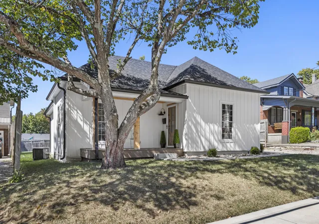 Photo 2 of Single family home for sale at 507 N Lexington Ave, Wilmore, KY 40390 | MLS# 26027231 | Listing updated on 2026-10-21