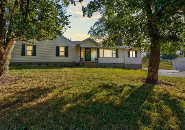 Single family home for sale at 3833 Levee Rd, Mount Sterling, KY 40353 | MLS# 26027287