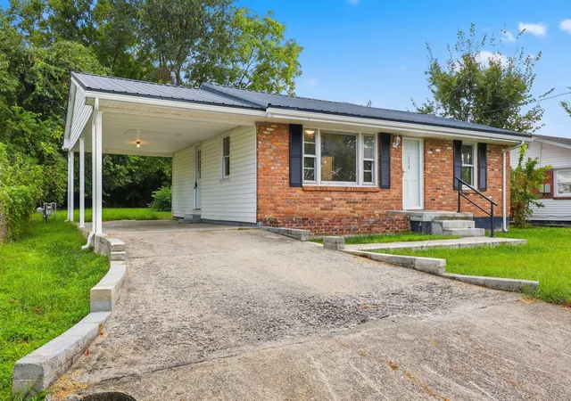 Photo 2 of Single family home for sale at 112 George St, Berea, KY 40403 | MLS# 26027257 | Listing updated on 2026-10-13