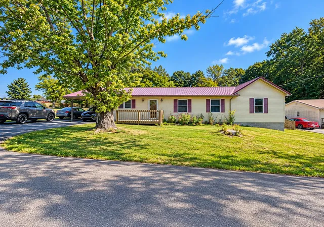 Single family home for sale at 86 Blanton Ln, London, KY 40741 | MLS# 26027260