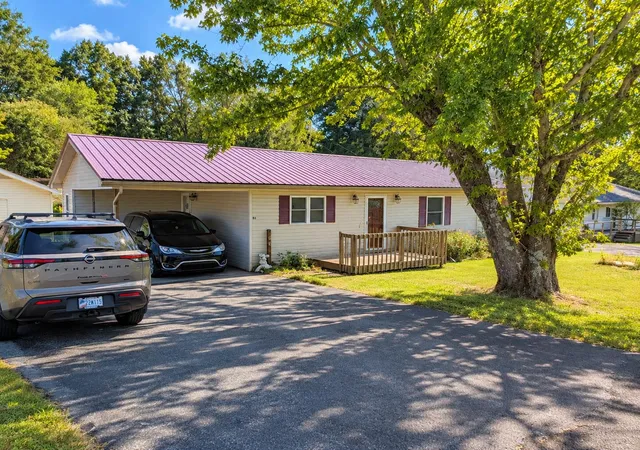 Photo 2 of Single family home for sale at 86 Blanton Ln, London, KY 40741 | MLS# 26027260 | Listing updated on 2026-10-20