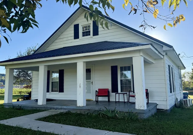 Photo 1 of Single family home for sale at 1221 Elihu Cabin Holw Rd, Somerset, KY 42501 | MLS# 26027377 | Listing updated on 2026-10-24