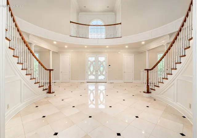 Photo 3 of Mansion for sale at 1701 Sahalee Dr, Lexington, KY 40511 | MLS# 26027280 | Listing updated on 2026-10-13