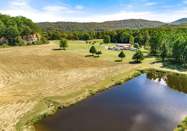 Photo 3 of Single family home for sale at 749 Hamblin Holw Rd, Williamsburg, KY 40769 | MLS# 26027274 | Listing updated on 2026-10-09