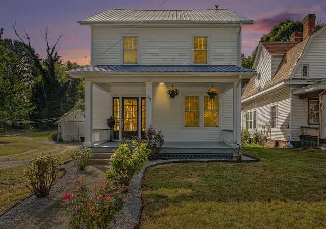 Single family home for sale at 42 Samuels Ave, Mount Sterling, KY 40353 | MLS# 26027296