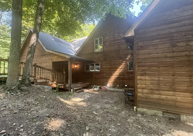 Photo 2 of Single family home for sale at 251 Buck Trl Dr, Lancaster, KY 40444 | MLS# 26027323 | Listing updated on 2026-10-13