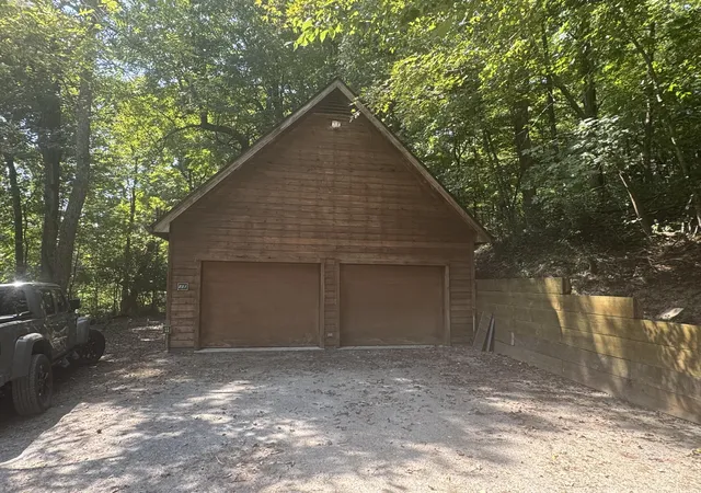 Photo 3 of Single family home for sale at 251 Buck Trl Dr, Lancaster, KY 40444 | MLS# 26027323 | Listing updated on 2026-10-13