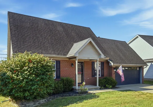 Photo 3 of Sale Pending at 109 Allison Cir, Nicholasville, KY 40356 | MLS# 26027302 | Listing updated on 2026-10-19