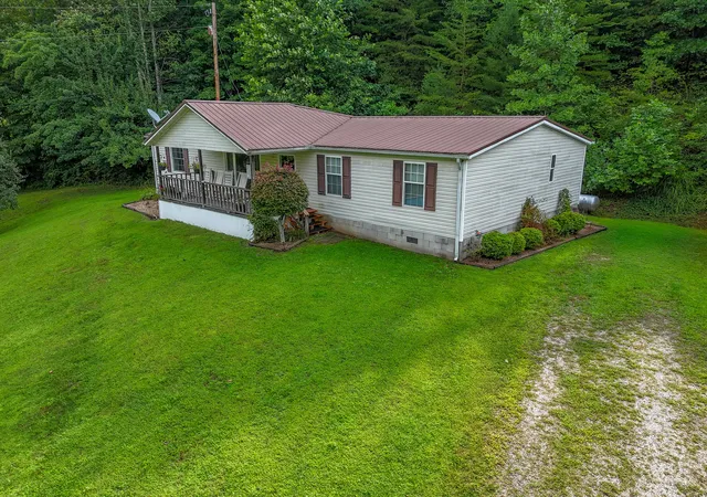Photo 3 of Single family home for sale at 22825 Us 60, Olive Hill, KY 41164 | MLS# 26027685 | Listing updated on 2026-10-21