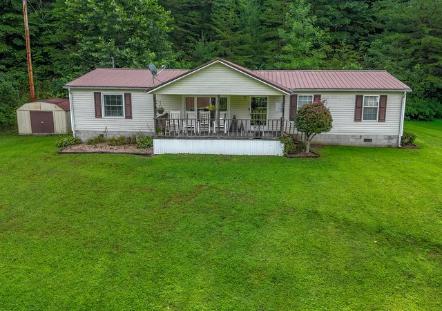 Photo 4 of Single family home for sale at 22825 Us 60, Olive Hill, KY 41164 | MLS# 26027685 | Listing updated on 2026-10-21