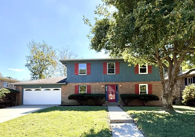 Sale Pending at 3828 Hapgood Ln, Lexington, KY 40514 | MLS# 26027427 | Listing updated on 2026-10-13
