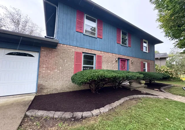 Photo 2 of Sale Pending at 3828 Hapgood Ln, Lexington, KY 40514 | MLS# 26027427 | Listing updated on 2026-10-13
