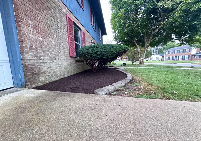 Photo 3 of Sale Pending at 3828 Hapgood Ln, Lexington, KY 40514 | MLS# 26027427 | Listing updated on 2026-10-13
