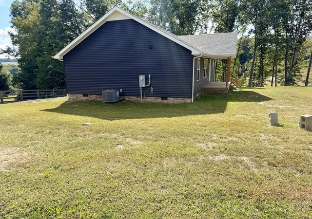 Photo 2 of Single family home for sale at 1093 Topton Rd, London, KY 40744 | MLS# 26027420 | Listing updated on 2026-10-13