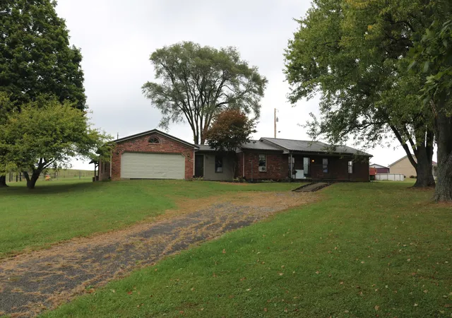 Photo 1 of Single family home for sale at 1541 Author Rd, Carlisle, KY 40311 | MLS# 26027373 | Listing updated on 2026-10-13