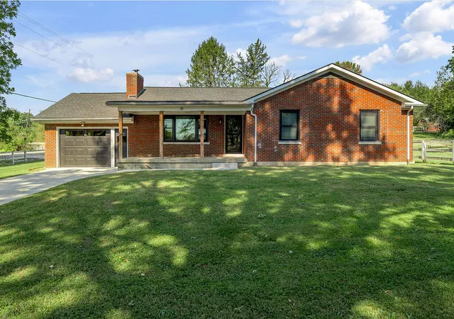 Photo 2 of Single family home for sale at 19 Leeburton Ln, Nicholasville, KY 40356 | MLS# 26028257 | Listing updated on 2026-10-19