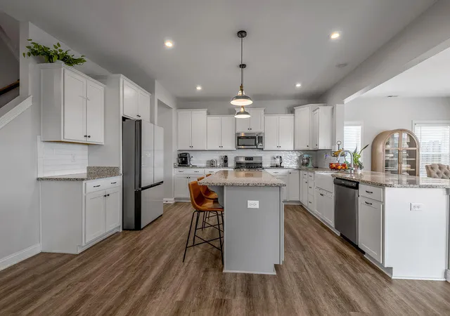 Photo 3 of Single family home for sale at 105 Friendly Ave, Nicholasville, KY 40356 | MLS# 26027402 | Listing updated on 2026-10-19
