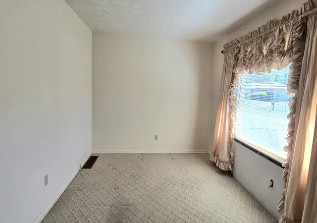 Photo 2 of Single family home for sale at 419 Nottaway Dr, Nicholasville, KY 40356 | MLS# 26027564 | Listing updated on 2026-10-13