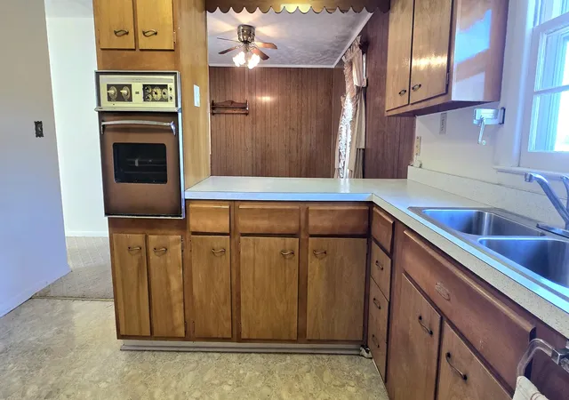Photo 3 of Single family home for sale at 419 Nottaway Dr, Nicholasville, KY 40356 | MLS# 26027564 | Listing updated on 2026-10-13